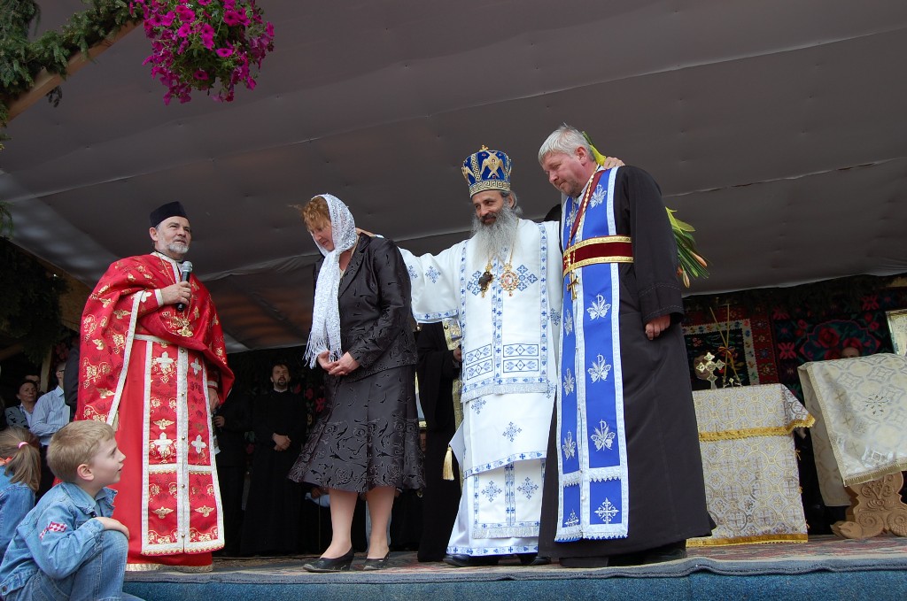 IPS Părinte Teofan a sfințit ieri Biserica “Sfânta Treime” din Negrești, Protopopiatul Piatra Neamț