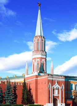 Fresce vechi descoperite în turnurile Kremlinului