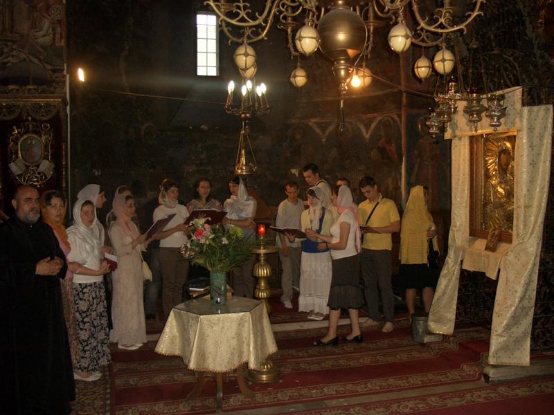 Corul „Nectarios” în pelerinaj la mănăstirile din Moldova și Bucovina Corul „Nectarios” în pelerinaj la mănăstirile din Moldova și Bucovina
