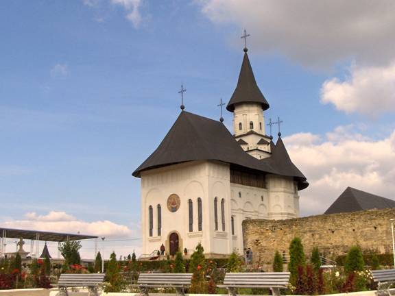 Minunile Maicii Domnului de la Mănăstirea Hadâmbu