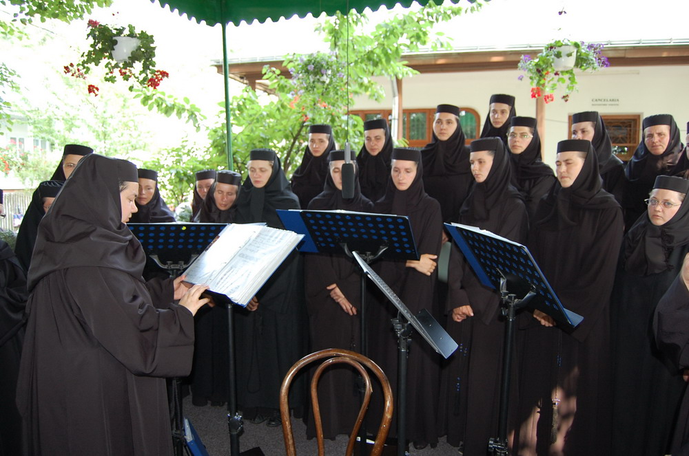 Prăznuirea Sfântului Cuvios Iosif de la Văratec