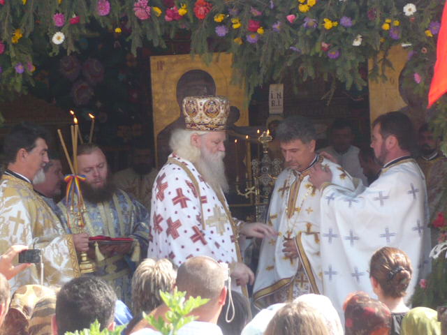 S-a resfințit Biserica „Duminica Tuturor Sfinților“ din Scobinți S-a resfințit Biserica „Duminica Tuturor Sfinților“ din Scobinți