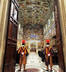 Capela Sixtină, pusă în pericol de turiști