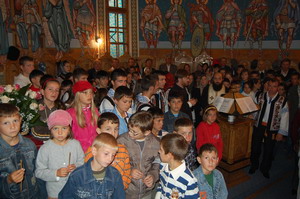 „Tinerii ne împrumută din bucuria de a răspândi binele“ „Tinerii ne împrumută din bucuria de a răspândi binele“