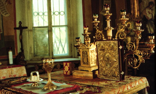 Slujiri arhierști în Mitropolia Moldovei și Bucovinei