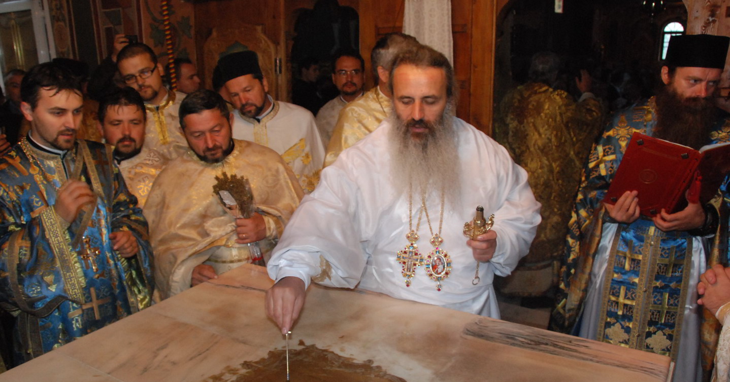 Peste 3000 de credincioși la Sfințirea Bisericii &quot;Înălțarea Domnului&quot; din parohia Buznea