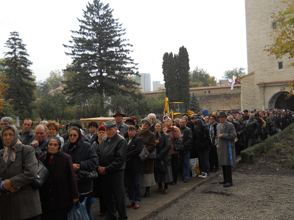 Cronica unei sfințiri