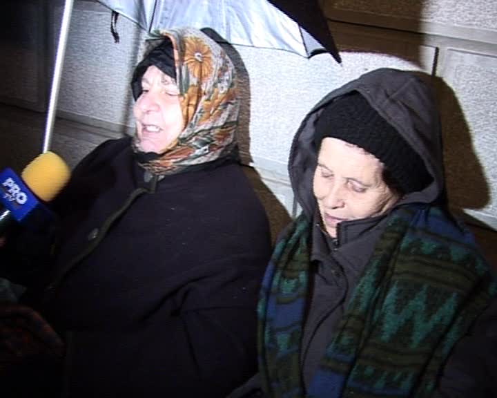 Pelerini la moaștele Sfintei Cuvioase Parascheva și ale Sfântului Maxim Mărturisitorul (2010)