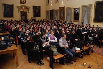 „Crăciunul ne cere să ieșim din individualismul nostru”