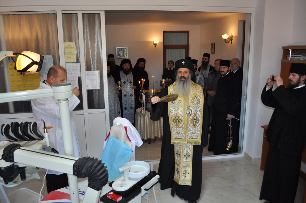 Sfințirea cabinetului stomatologic al Mănăstirii Neamț