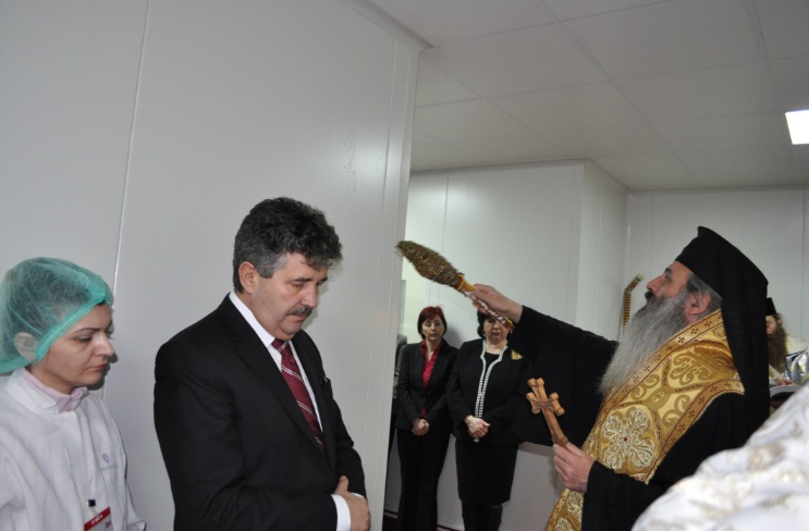 IPS Teofan a sfințit o nouă secție a SC Antibiotice SA Iași