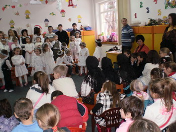 “Tradiții și obiceiuri de Moș Nicolae” “Tradiții și obiceiuri de Moș Nicolae”