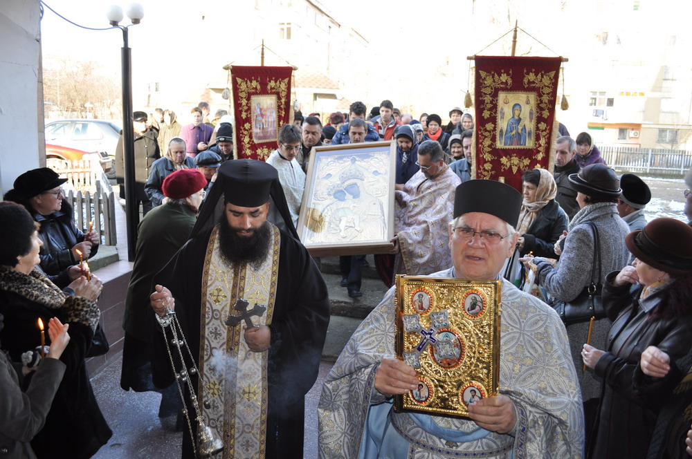 Pelerinaj la Iași cu icoana Maicii Domnului de la Hadâmbu