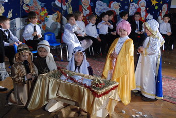 Serbarea Grădiniței “Buna Vestire” a Mitropoliei Moldovei și Bucovinei Serbarea Grădiniței “Buna Vestire” a Mitropoliei Moldovei și Bucovinei