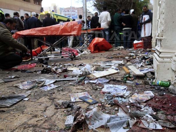 21 de morți și 79 de răniți într-un atentat în fața unei biserici din Alexandria