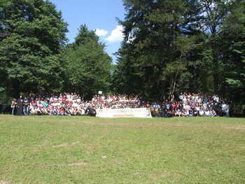 Din 2011 activitățile tinerilor ortodocși români sunt sprijinite de Compartimentul asociații de tineret Din 2011 activitățile tinerilor ortodocși români sunt sprijinite de Compartimentul asociații de tineret