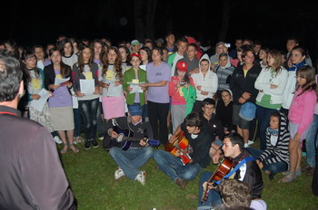 Din 2011 activitățile tinerilor ortodocși români sunt sprijinite de Compartimentul asociații de tineret Din 2011 activitățile tinerilor ortodocși români sunt sprijinite de Compartimentul asociații de tineret