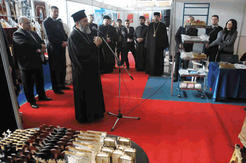 În municipiul Bacău are loc, în premieră, un târg de obiecte bisericeşti