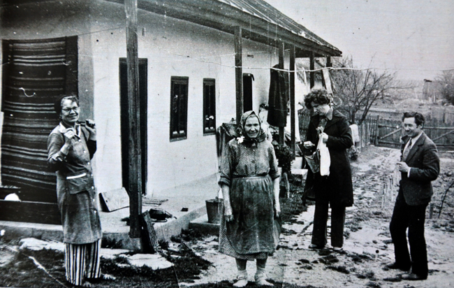 „Ca români, ar trebui să milităm mai mult pentru păstrarea tradiţiei“