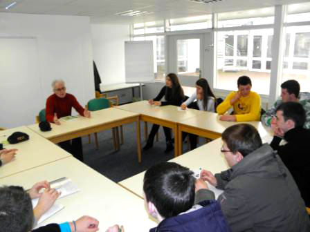 Proiectul „Paşi spre mai bine!” al seminariştilor arădeni este în plină desfăşurare