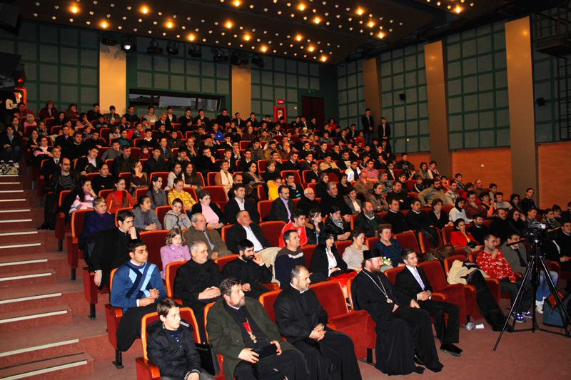 Conferință duhovnicească dedicată „Paştilor Crucii” la Râmnicu Vâlcea