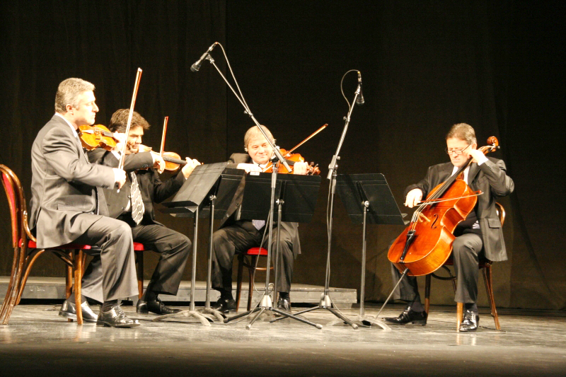 Cvartetul Transilvan al Filarmonicii din Cluj-Napoca Cvartetul Transilvan va susţine un concert în memoria Mitropolitului Bartolomeu Anania „Ziua Mondială a Asistenţei Sociale” la Craiova