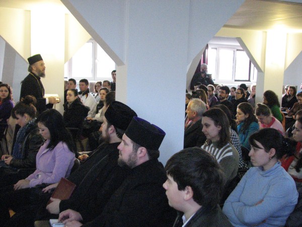ASCOR Galați a organizat conferința „Lumina Tainei Sfântului Botez în urcuşul spre Înviere”