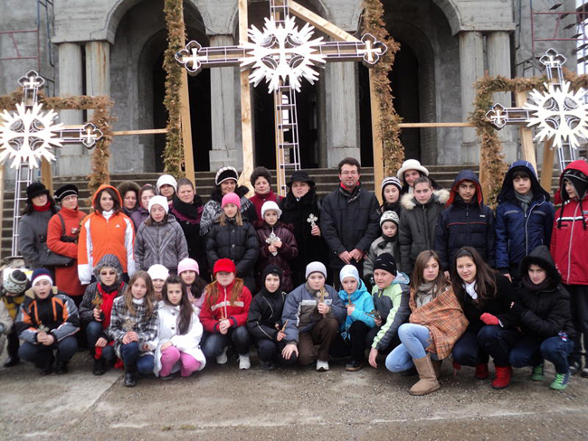 Procesiune impresionantă la Oneşti