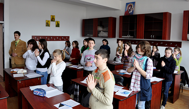 Olimpiada de Religie în şase judeţe ale Moldovei Olimpiada de Religie în şase judeţe ale Moldovei