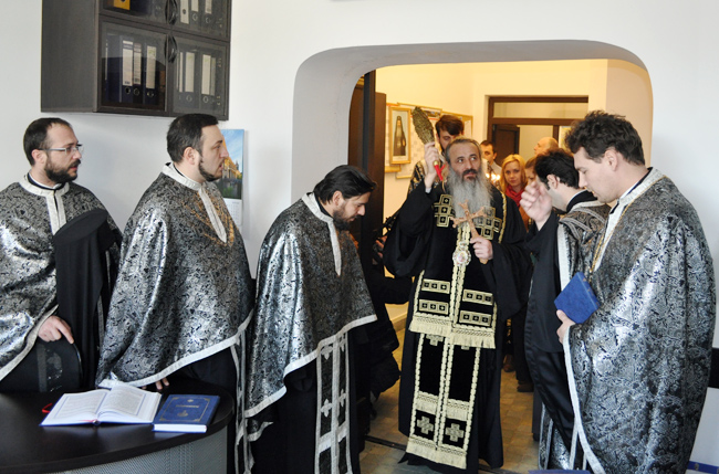 Sfinţirea sediului Compartimentului „Pelerinaje şi turism“ Sfinţirea sediului Compartimentului „Pelerinaje şi turism“