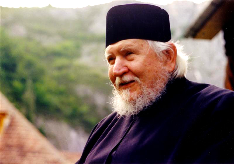 Părintele Teofil Părăian Expoziţie de fotografie dedicată părintelui Teofil Părăian, la Deva