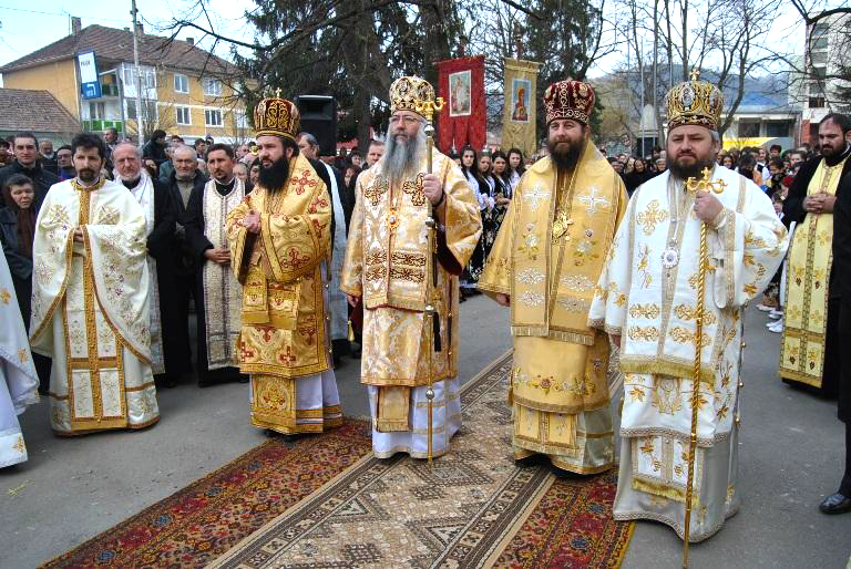 Valea Almăjului în haine de sărbătoare Valea Almăjului în haine de sărbătoare