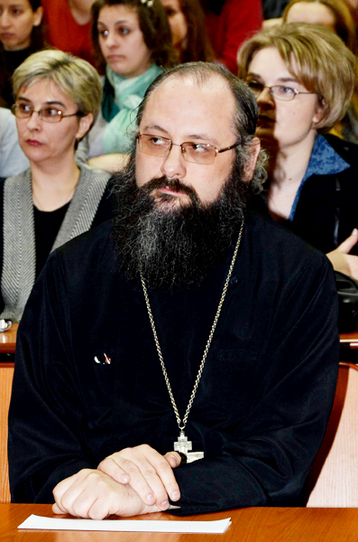 Pr. Dragoş Bahrim, directorul Seminarului Teologic Ortodox „Sf. Vasile cel Mare“ din Iaşi Dezbatere la UMF Iaşi: Firesc şi nefiresc, astăzi, în naşterea umană