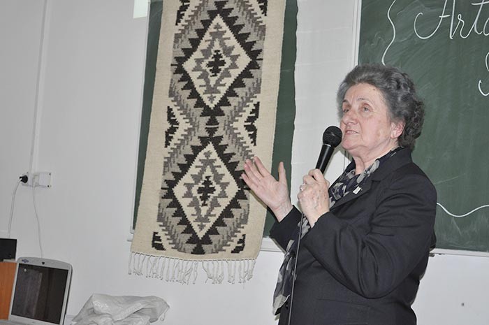 Tradiţiile de Florii şi de Paşti - astăzi şi odinioară