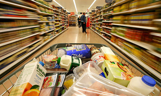Într-un an, alimentele s-au scumpit, în medie, cu 36% Într-un an, alimentele s-au scumpit, în medie, cu 36%