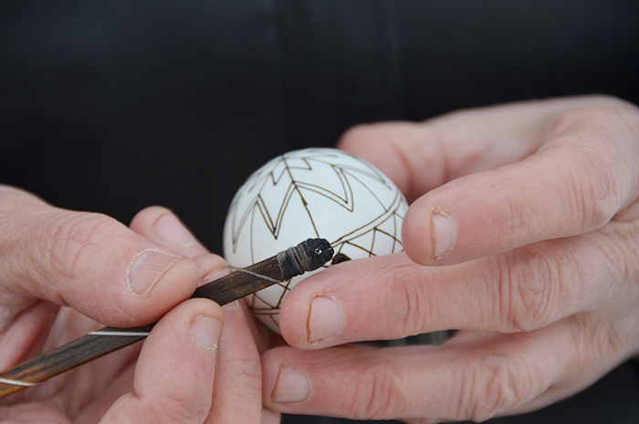 Ouăle închistrite se fac cu sufletul