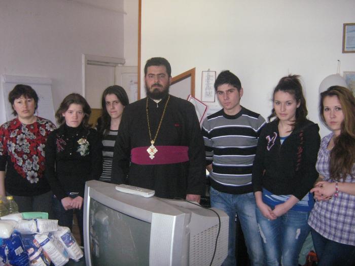 Episcopia Giurgiului sprijină tinerii afectaţi de virusul HIV