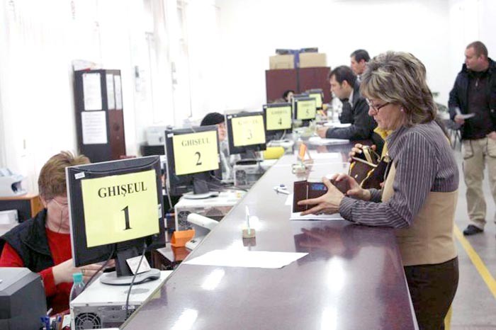 90% din salariu se duce pe mâncare, rate şi impozite 90% din salariu se duce pe mâncare, rate şi impozite