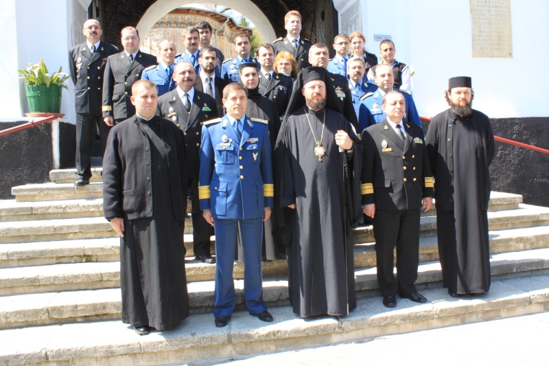 Slujbă de pomenire pentru Generalului Paul Teodorescu, la Mânăstirea Dintr-un Lemn