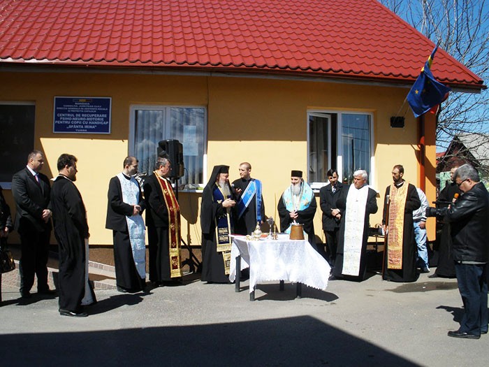 Slujitorii Bisericii, în mijlocul persoanelor cu nevoi speciale Slujitorii Bisericii, în mijlocul persoanelor cu nevoi speciale