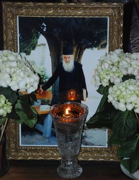 Părintele Petroniu Tănase, pomenit la 40 de zile de la plecarea sa la Domnul