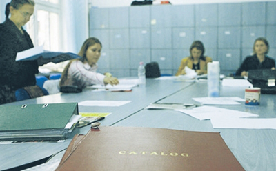 319 profesori ieşeni vor obţine gradaţie de merit