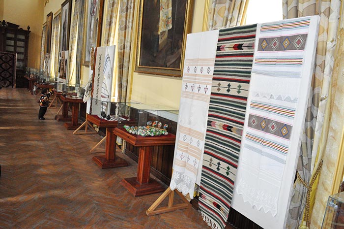 Reînvierea tradiţiilor populare româneşti la expoziţia „Lumină din lumină“