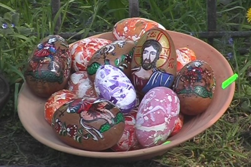 Vernisajul expoziției &quot;Lumina Icoanei&quot; la Centrul Eparhial al Arhiepiscopiei Râmnicului