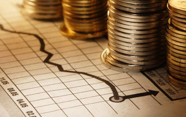 Creştere economică de cel puţin 4% pentru următorii ani Creştere economică de cel puţin 4% pentru următorii ani