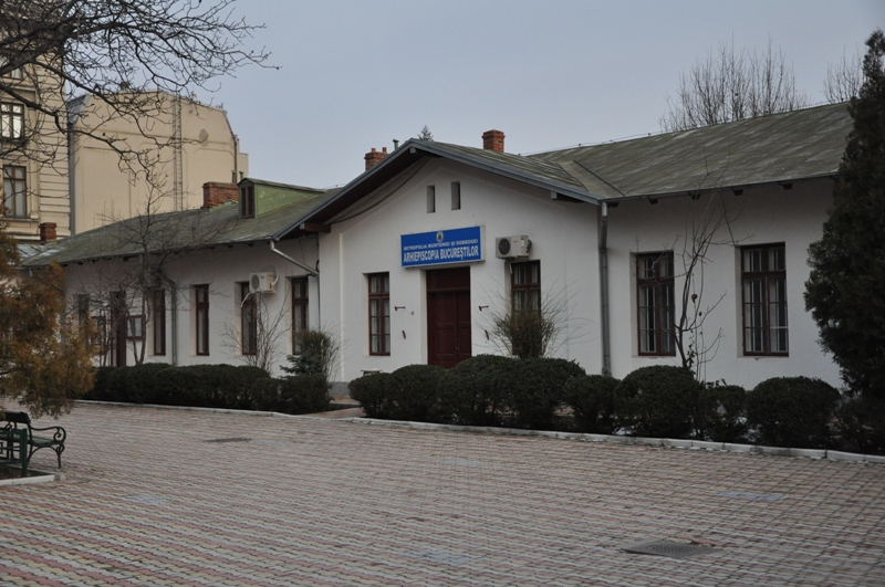 COMUNICAT: Reciclare cu &quot;bani negri&quot; şi &quot;vin acru&quot;