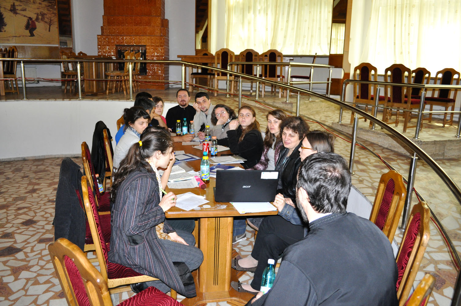 Prima întâlnire cu asistenţii taberelor de la Durău Prima întâlnire cu asistenţii taberelor de la Durău