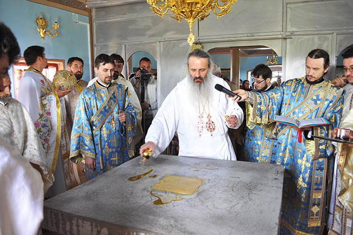 Credincioşi din toată zona Moldovei, la sărbătoarea comunei Ţibana