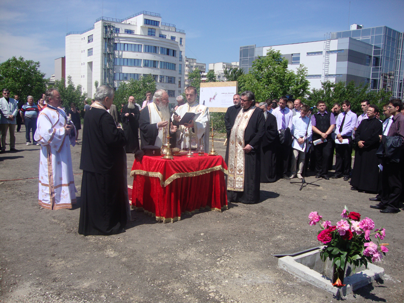 La Cluj-Napoca a avut loc ceremonia punerii pietrei de temelie la noua Facultate de Teologie Ortodoxă La Cluj-Napoca a avut loc ceremonia punerii pietrei de temelie la noua Facultate de Teologie Ortodoxă