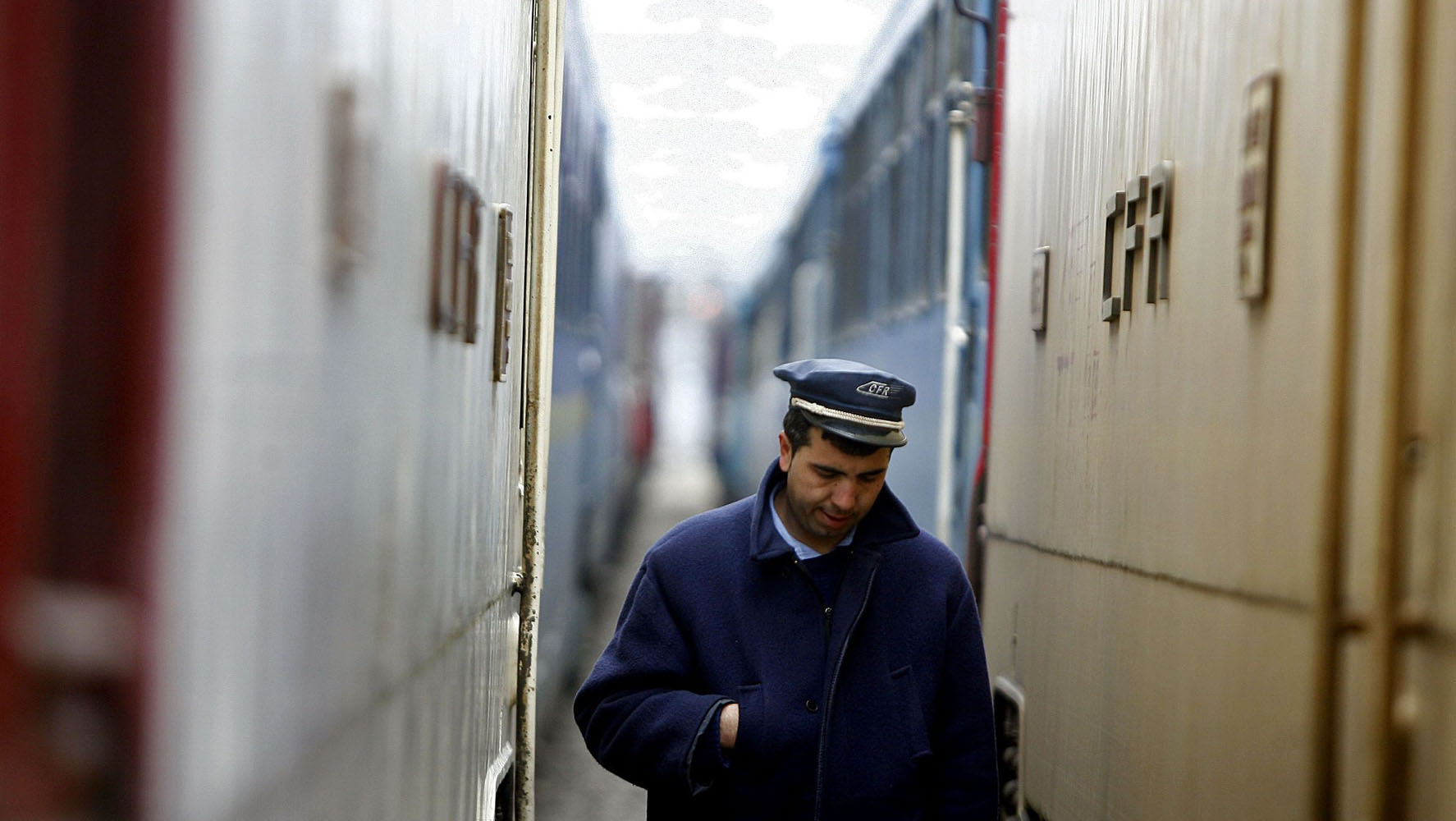 Mii de posturi din companiile naţionale se desfiinţează Mii de posturi din companiile naţionale se desfiinţează